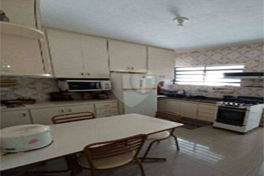 Sobrado à venda com 3 quartos, sendo 1 suíte,  em São Miguel Paulista, São Paulo, SP