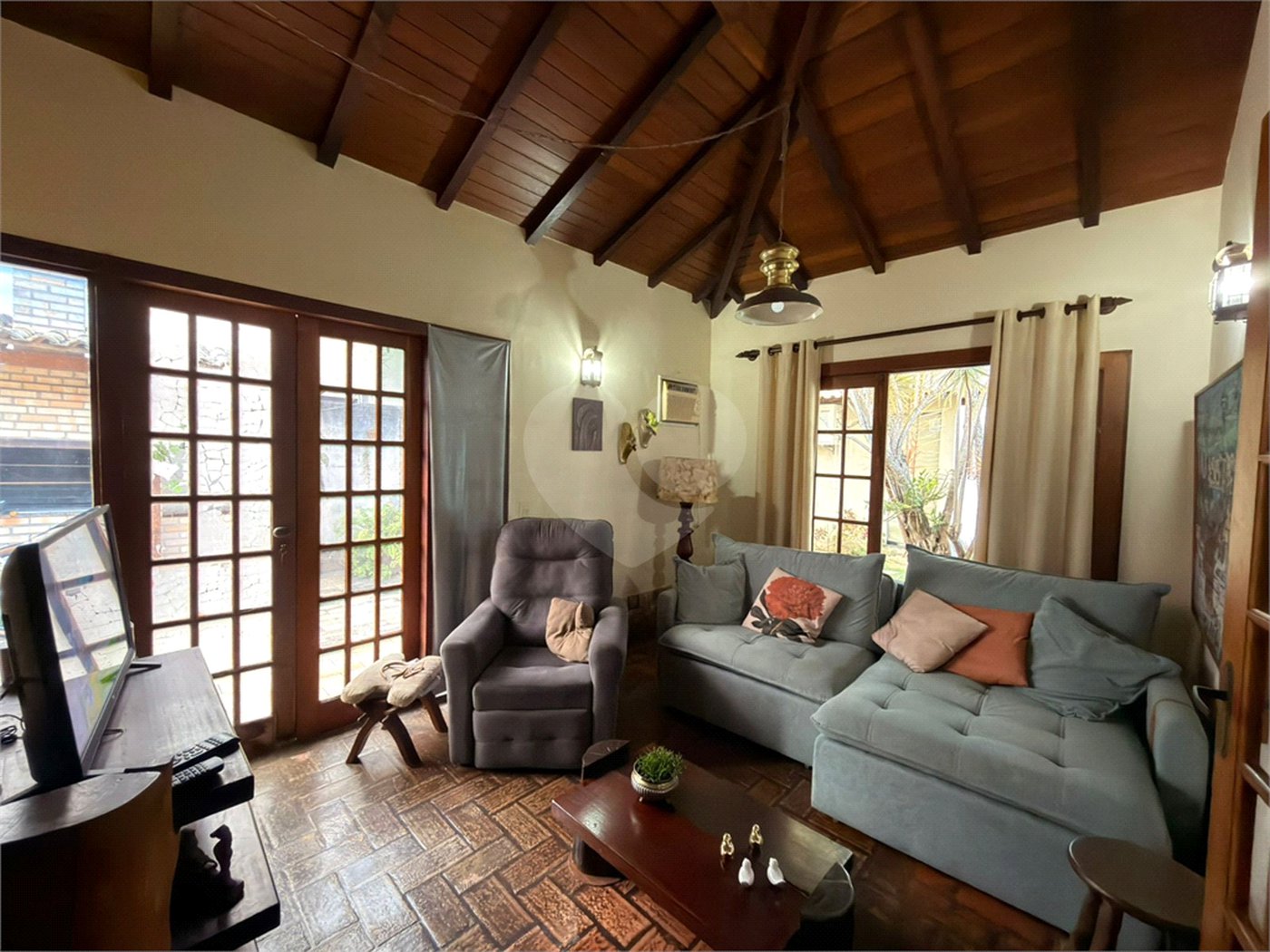 Casa à venda com 3 suítes em Portinho, Cabo Frio, RJ