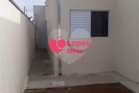 Casa à venda com 2 quartos, sendo 1 suíte, em Residencial Estoril, Taubaté, SP