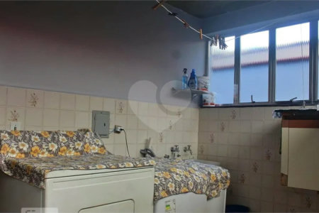 Casa com 250m² , 3 quartos, sendo 1 suíte , 3 vagas , à venda no Jd. Ana Maria - Santo André