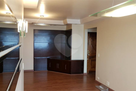 Apartamento à venda com 3 quartos, sendo 1 suíte, em Alto da Lapa, São Paulo, SP