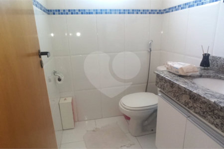Casa à venda com 3 quartos, sendo 1 suíte, em Vila Capuava, Valinhos, SP