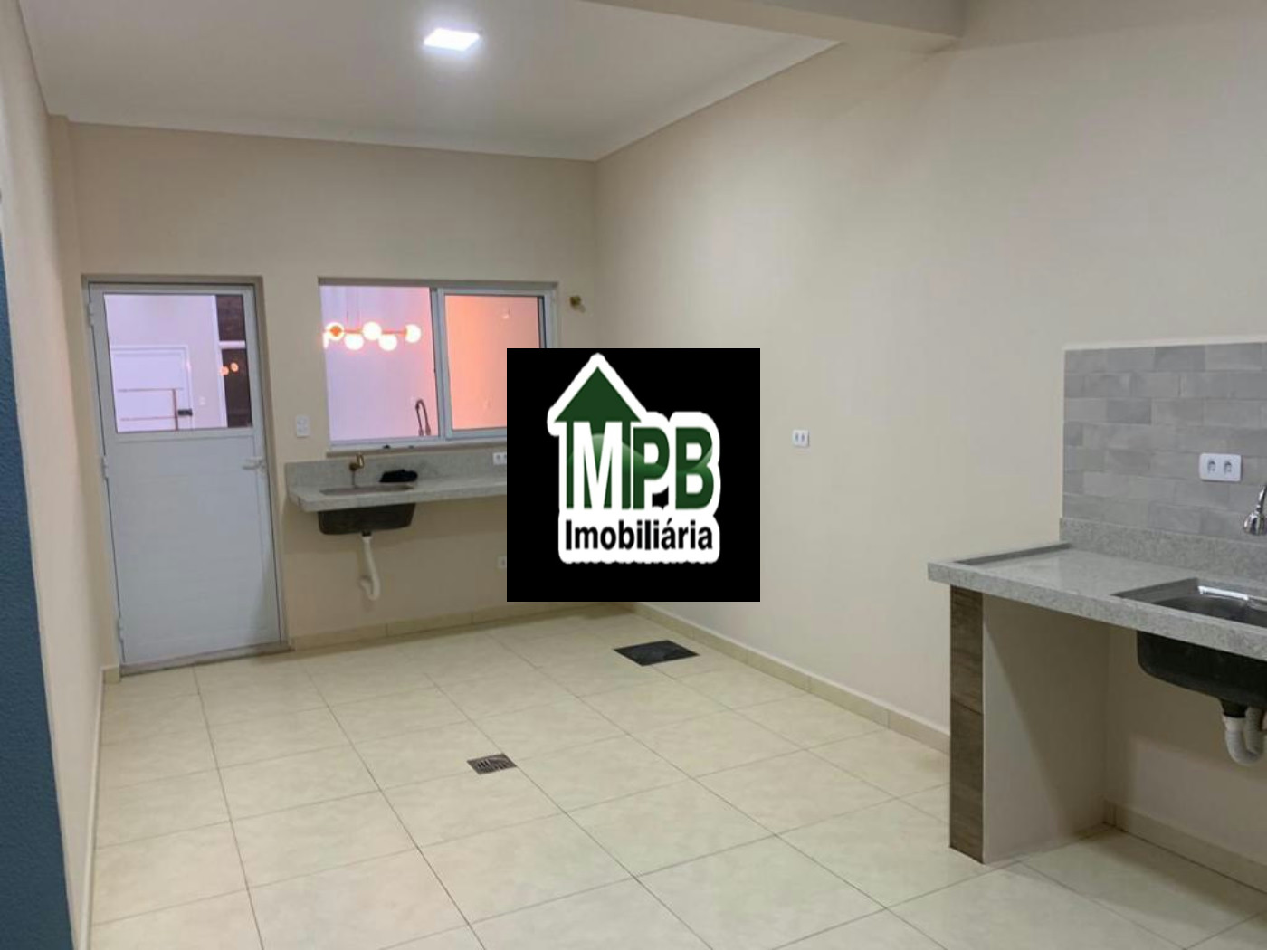 Casa à venda com 3 quartos, sendo 1 suíte, no condomínio Horto Florestal Villagio, Sorocaba - SP