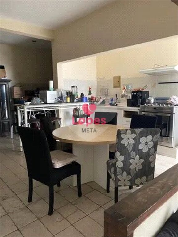 Casa à venda com 3 quartos, sendo 2 suítes, em Conjunto Residencial Trinta e Um de Março, São José dos Campos, SP