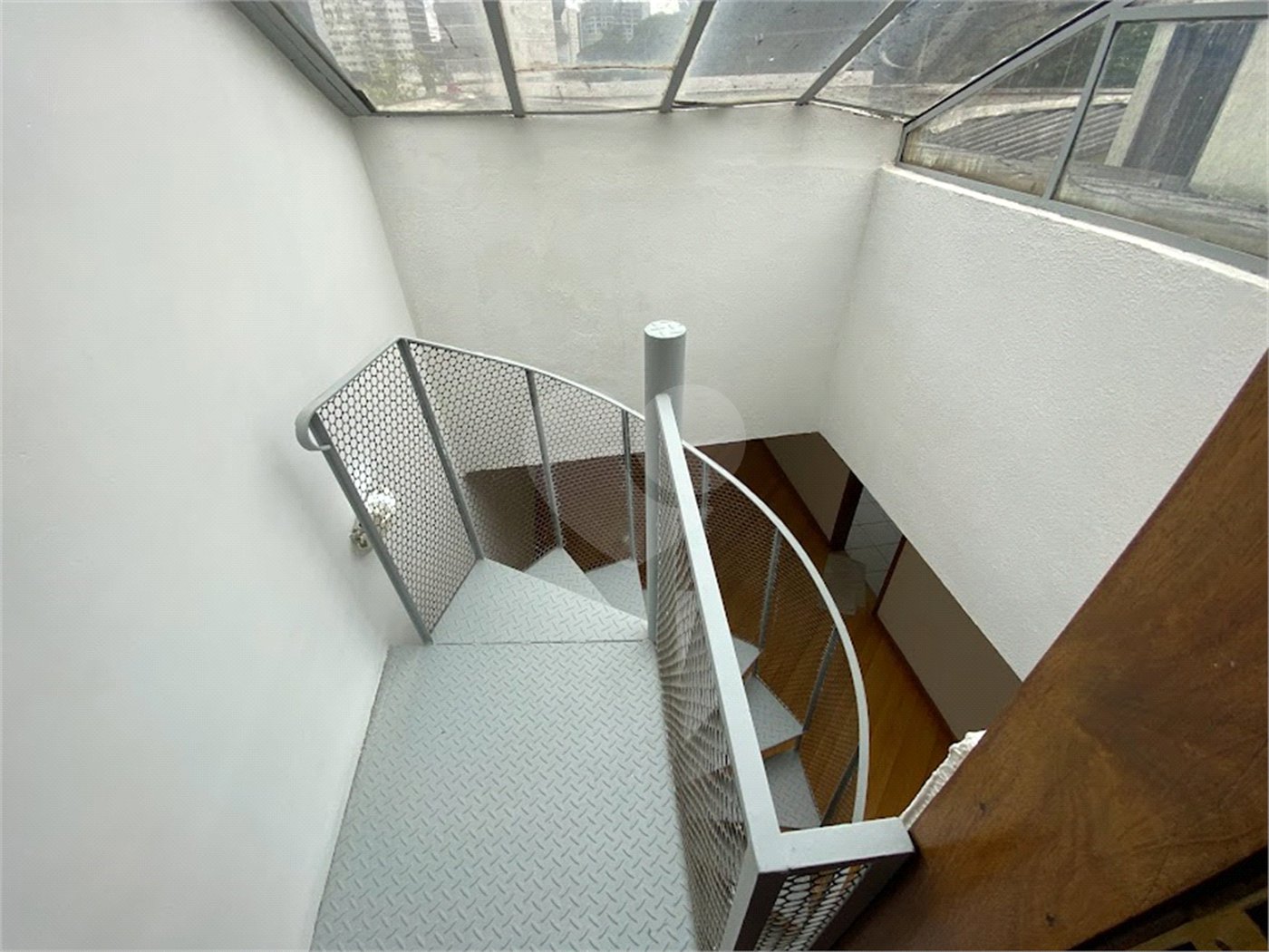 Sobrado à venda com 7 quartos, sendo 2 suítes, em Brooklin Paulista, São Paulo, SP