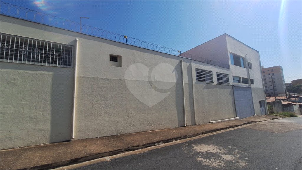 Casa à venda com 5 quartos, sendo 2 suítes,  em Vila Barão, Sorocaba, SP