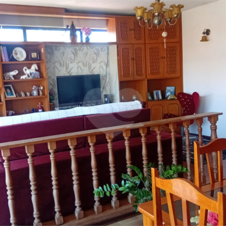 Casa à venda ou para alugar com 7 quartos, sendo 1 suíte,  em Vila Mogilar, Mogi das Cruzes, SP