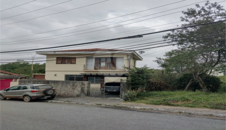 Sobrado à venda com 3 quartos em Tremembé, São Paulo, SP