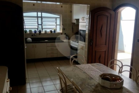 Sobrado à venda com 3 quartos, sendo 1 suíte, em Jardim São Paulo(zona Norte), São Paulo, SP