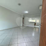 Casa à venda com 3 quartos, sendo 1 suíte, no condomínio Bella Vita, Atibaia - SP