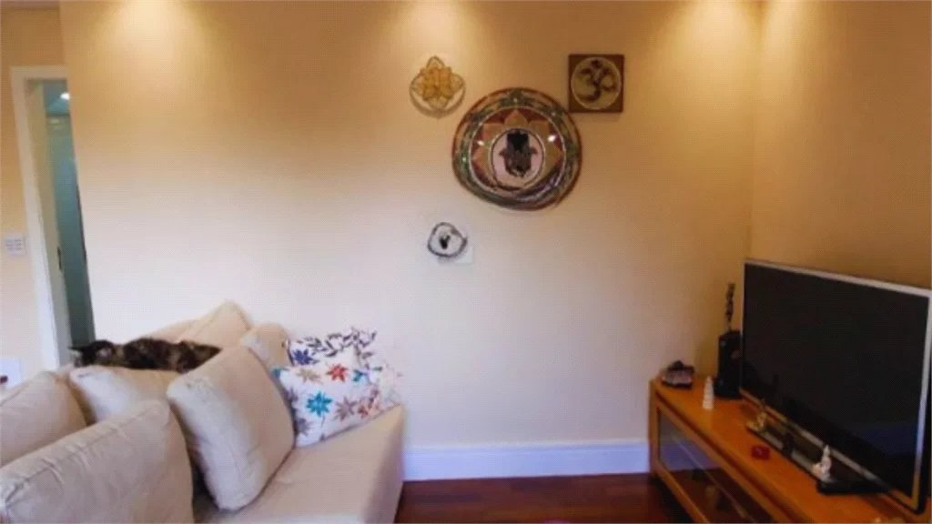 Apartamento à venda com 2 suítes em Jardim Londrina, São Paulo, SP