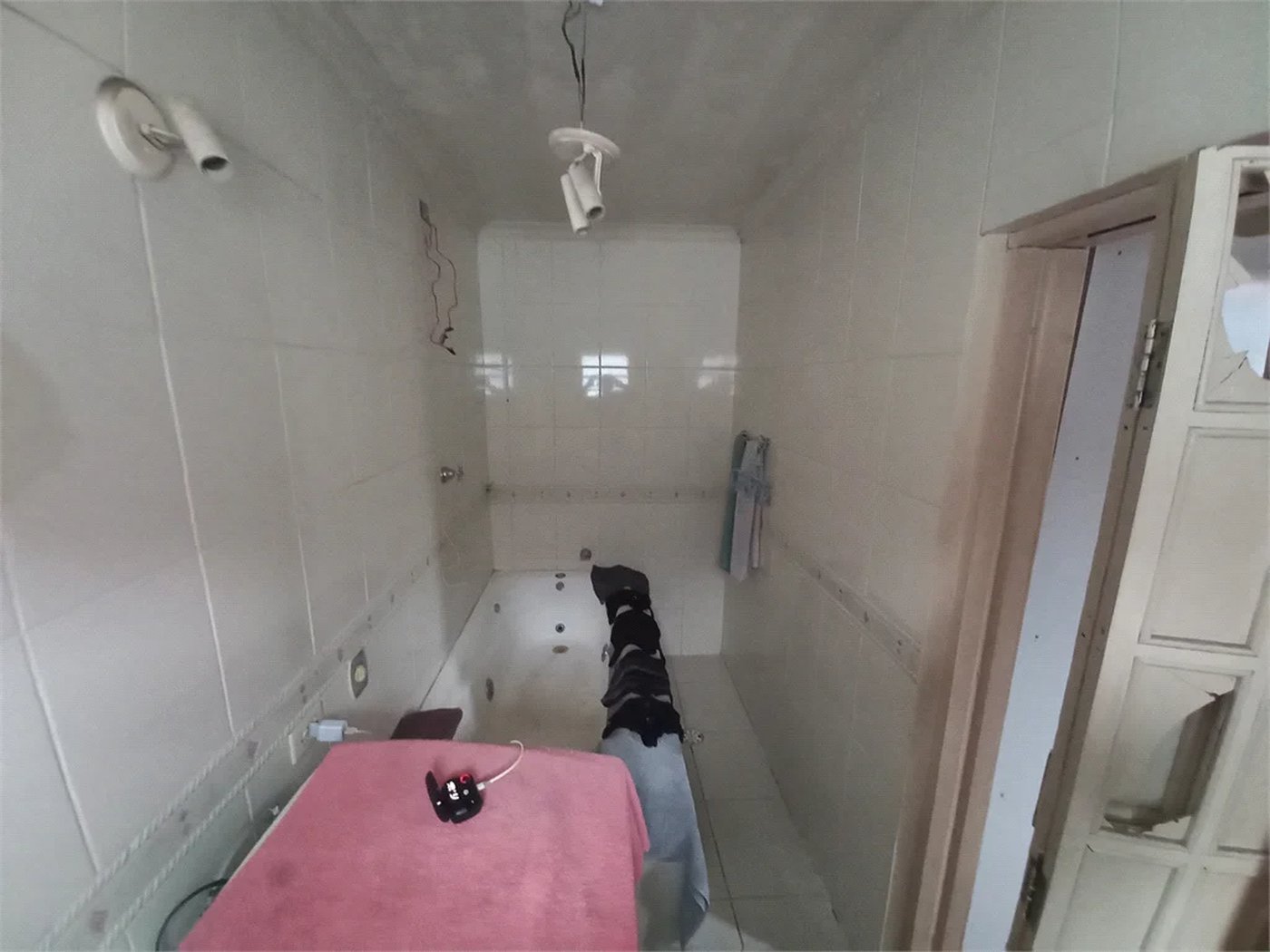 Sobrado à venda com 3 quartos, sendo 1 suíte,  em Jardim Helga, São Paulo, SP