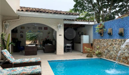 Casa à venda com 4 quartos, sendo 3 suítes,  em Fazenda Morumbi, São Paulo, SP