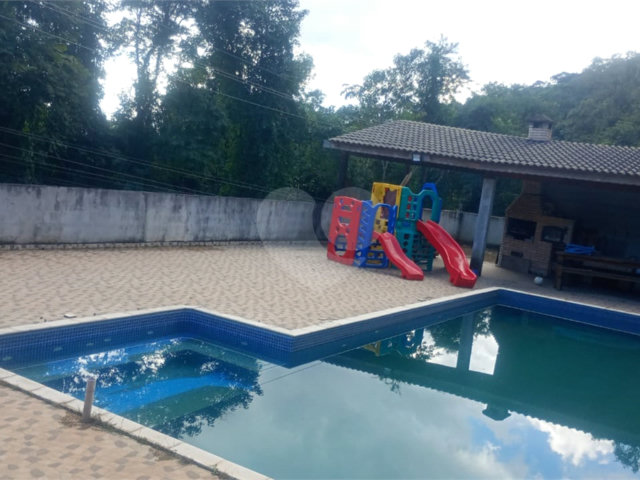 Condomínio para alugar com 3 quartos, sendo 1 suíte,  em Caraguatá, Mairiporã, SP