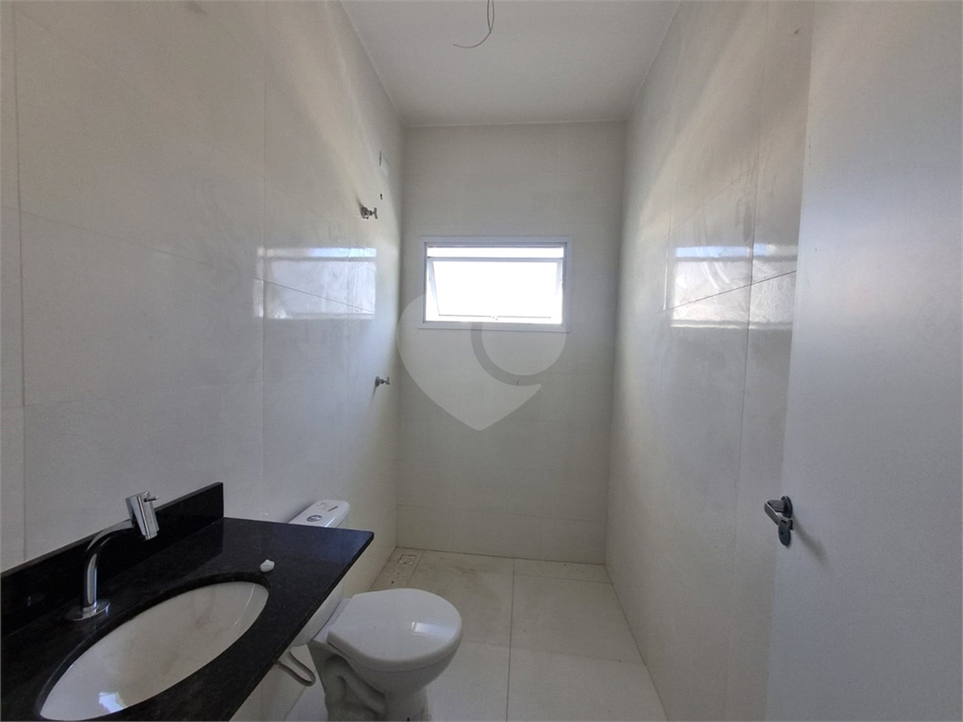 Casa à venda com 2 suítes no condomínio Residencial Américo Figueiredo, Sorocaba - SP