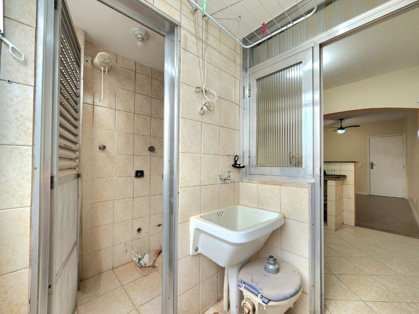 Apartamento próximo da praia com 1 dormitório, 2 banheiros à venda, 55 m² por R$ 420.000 - Pompéia - Santos/SP