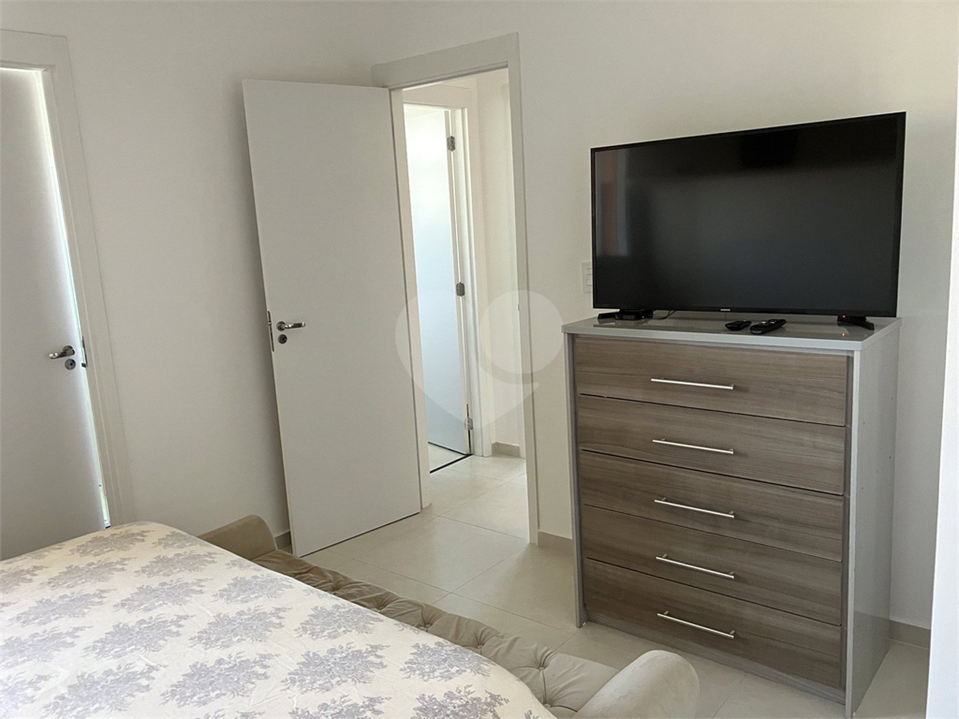 Apartamento à venda com 3 quartos, sendo 1 suíte, em Bairro da Vossoroca, Sorocaba, SP