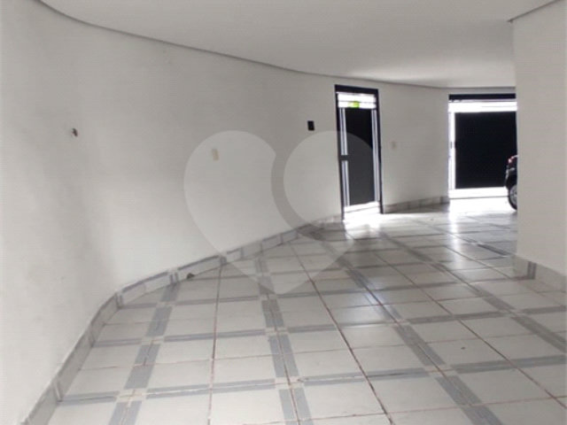 Sobrado à venda com 3 quartos, sendo 1 suíte,  em Campo Grande, São Paulo, SP