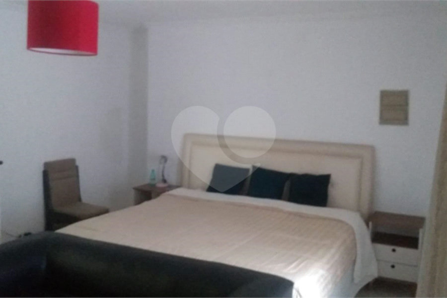 Sobrado à venda com 5 quartos, sendo 4 suítes, em Horto, São Paulo, SP