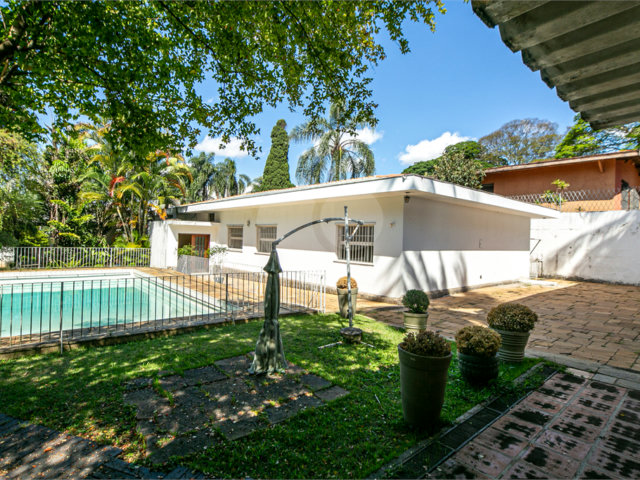 Casa Térrea à venda com 4 quartos, sendo 1 suíte,  em Brooklin Velho, São Paulo, SP