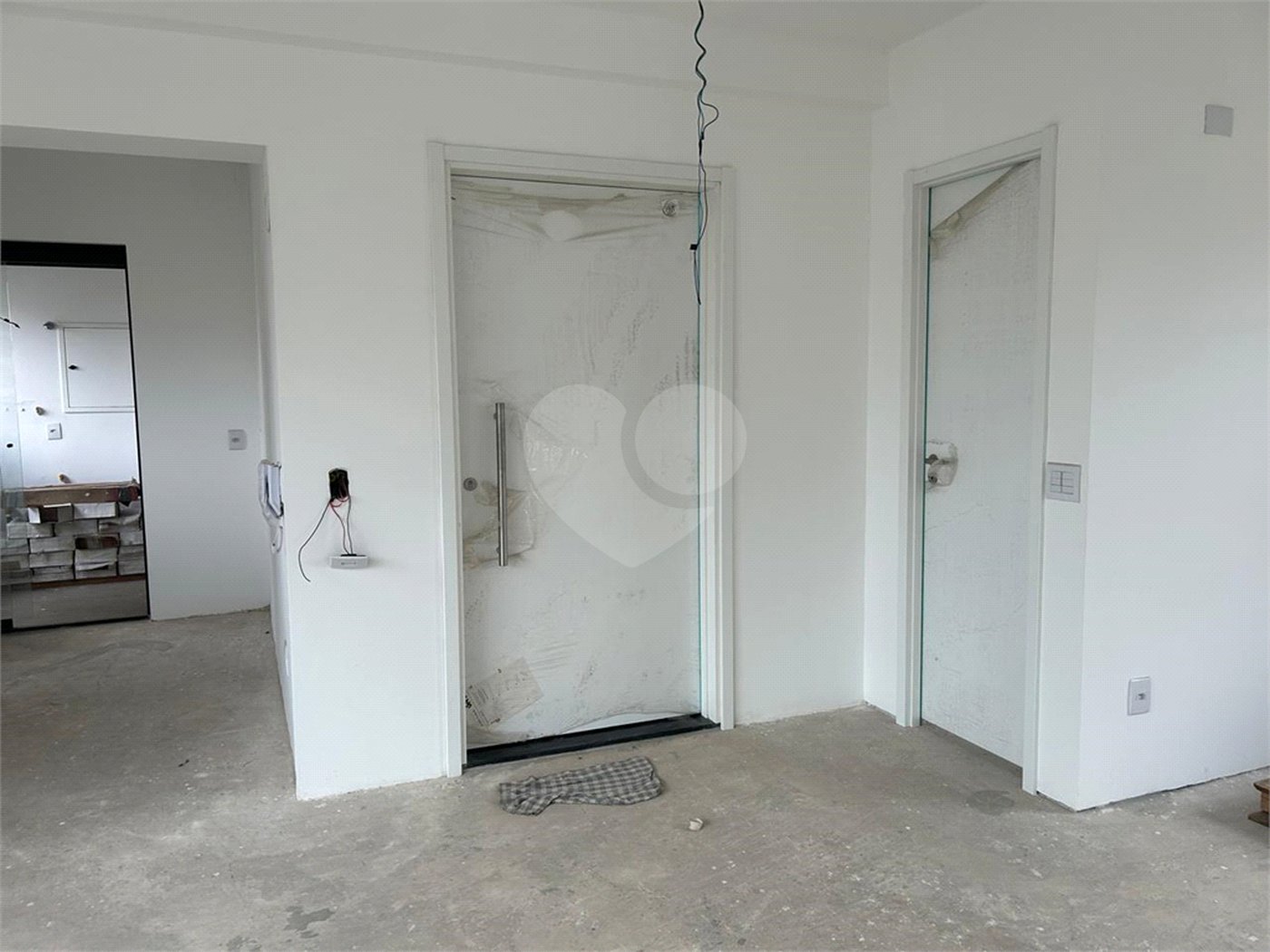 Apartamento à venda com 2 suítes em Cerqueira César, São Paulo, SP