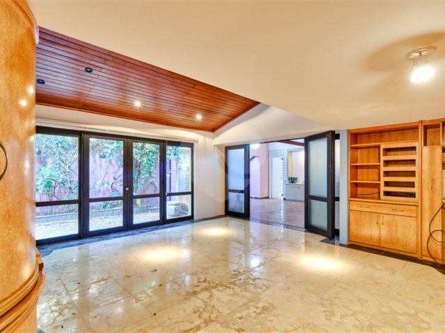 Casa à venda com 3 quartos, sendo 1 suíte,  em Brooklin, São Paulo, SP
