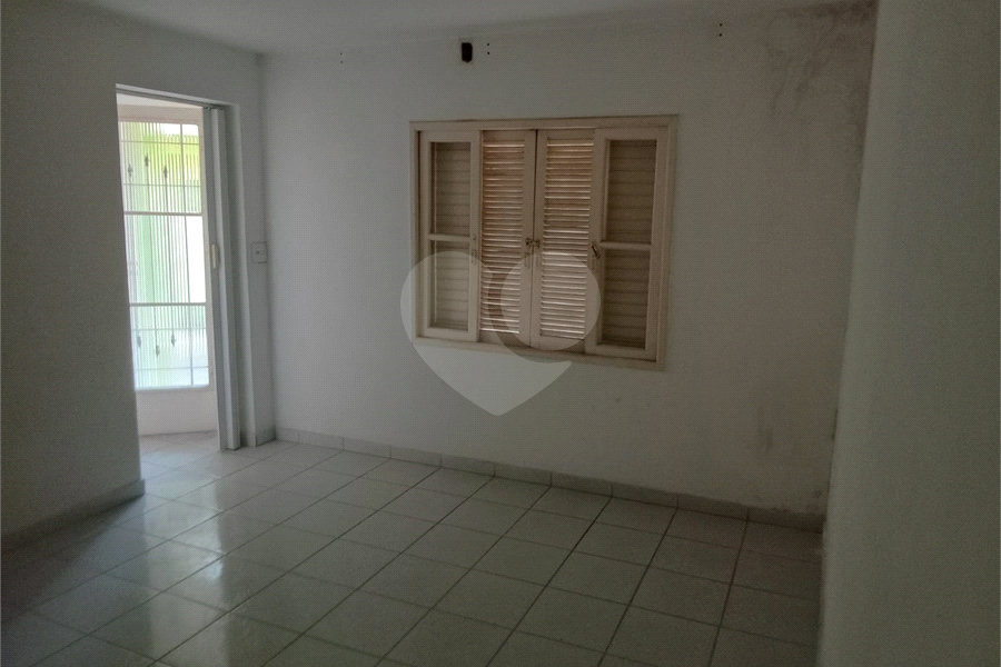 Casa Térrea à venda com 3 quartos em Vila Maria Eugenia, São Paulo, SP