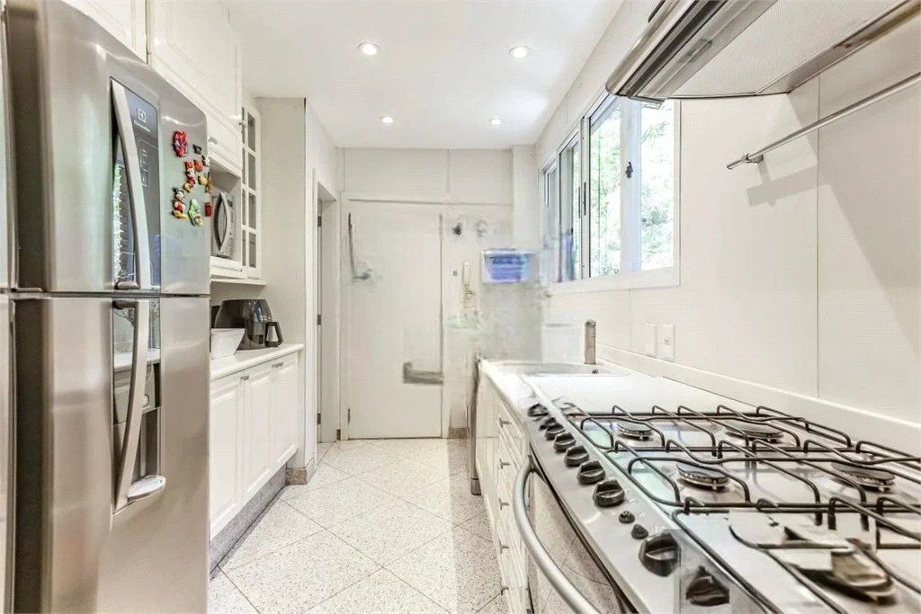 Apartamento à venda com 4 suítes em Jardim Fonte do Morumbi, São Paulo, SP
