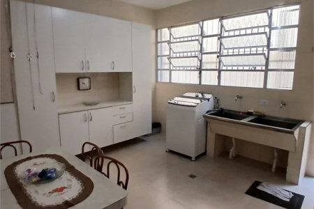 Sobrado à venda com 4 quartos, sendo 2 suítes,  em Jardim Leonor, São Paulo, SP