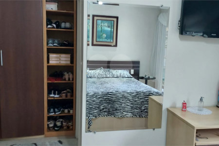 Casa à venda com 3 suítes no condomínio Itapuã XI, São Paulo - SP