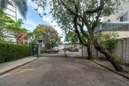 Casa à venda com 4 quartos, sendo 2 suítes, no condomínio Melbourne Residence, São Paulo - SP