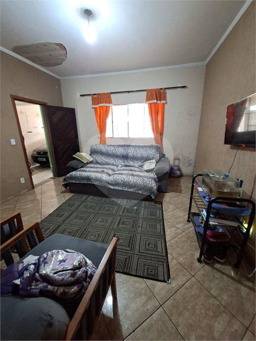 Casa à venda com 4 quartos, sendo 1 suíte,  em Vila Santa Maria, Guarulhos, SP