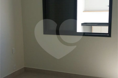 Casa à venda com 3 suítes no condomínio Jardim Residencial Dona Lucilla, Indaiatuba - SP