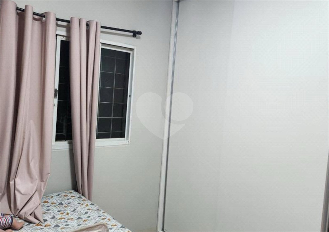 Sobrado à venda com 4 quartos, sendo 1 suíte, em Morada do Ouro, Cuiabá, MT