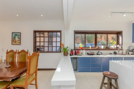 Casa à venda ou para alugar com 5 quartos, sendo 3 suítes, em Chácara Pavoeiro, Cotia, SP