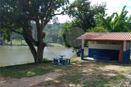 Casa à venda com 2 quartos no condomínio Clube de Campo Fazenda, Itatiba - SP