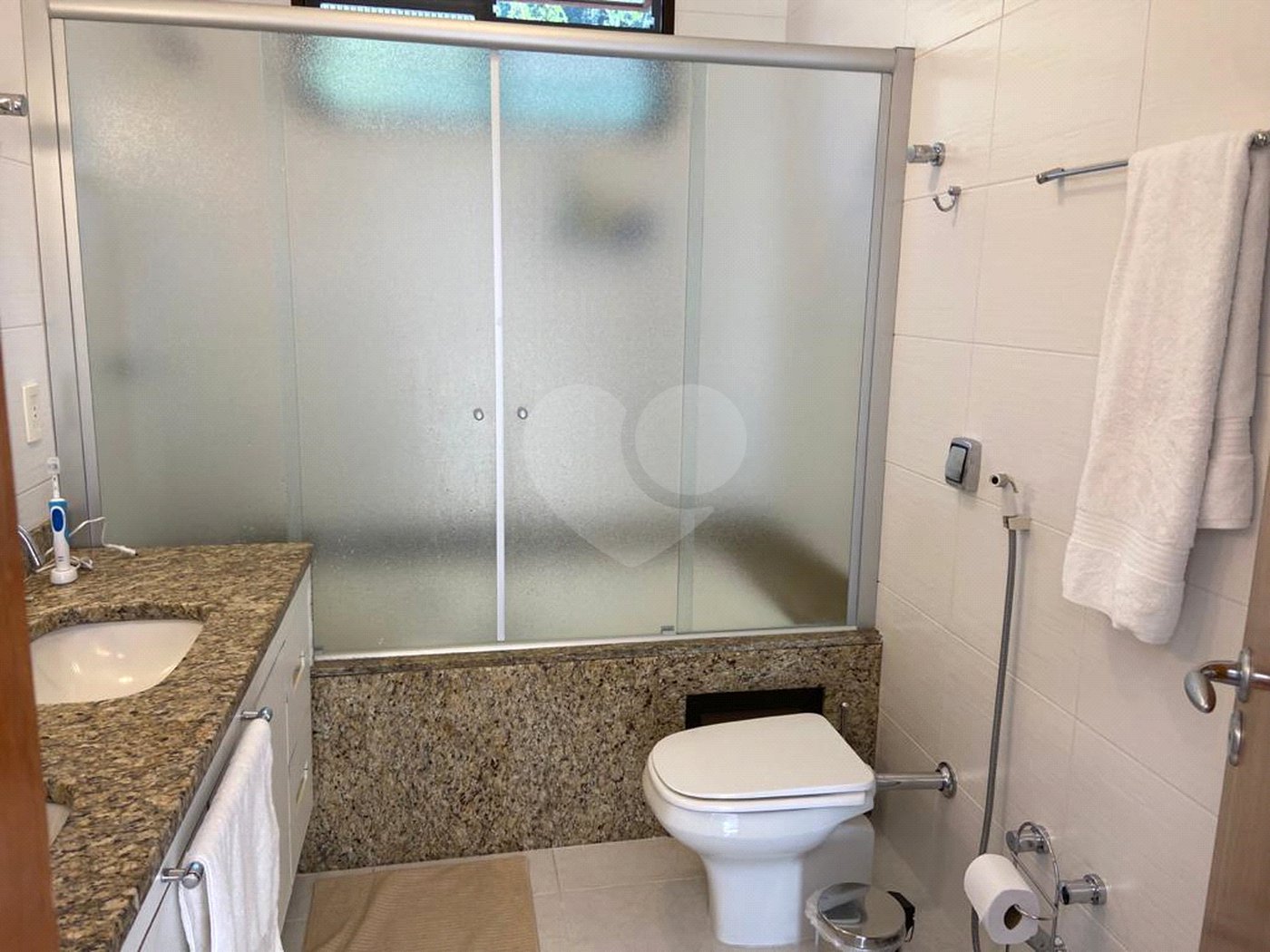 Sobrado à venda com 3 quartos, sendo 1 suíte, em Horto Florestal, São Paulo, SP