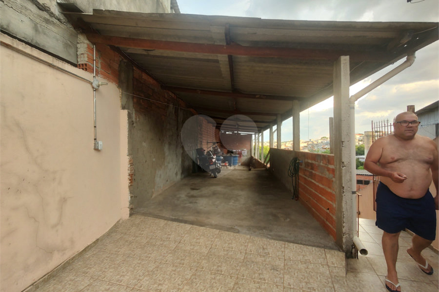 Sobrado à venda com 3 quartos no Brasilândia, São Paulo, SP