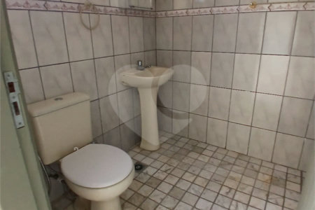 Casa à venda com 5 quartos, sendo 3 suítes, em Vila Santista, Atibaia, SP
