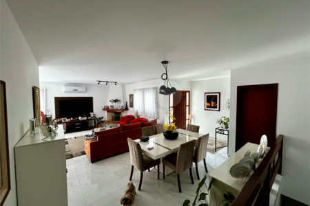 Casa à venda com 3 suítes em Vila Oliveira, Mogi das Cruzes, SP