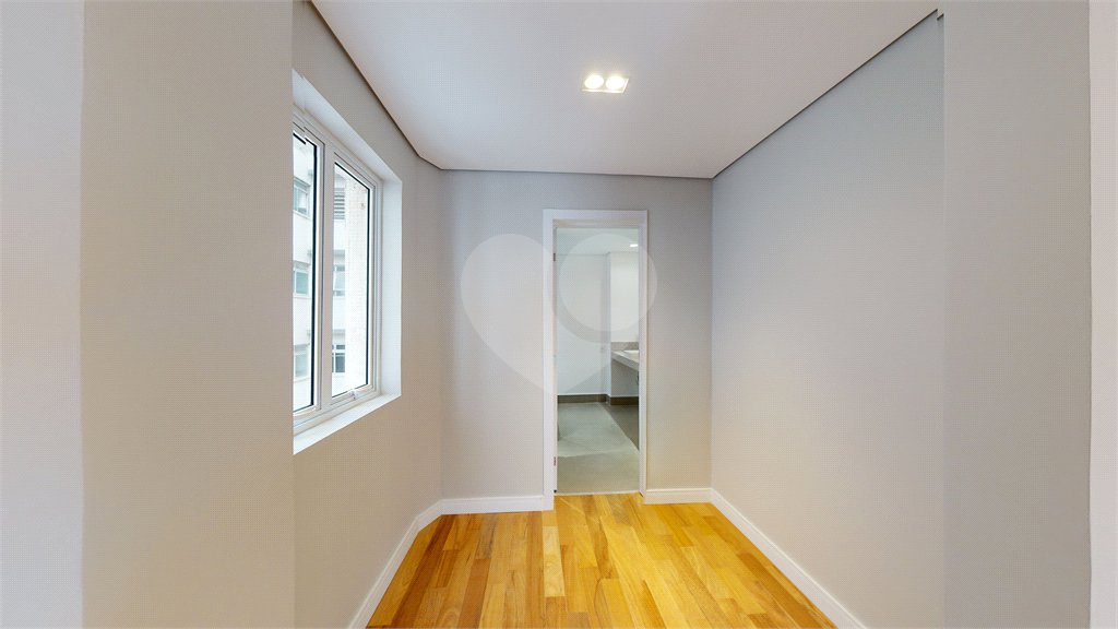 Apartamento à venda com 3 quartos, sendo 1 suíte, em Higienópolis, São Paulo, SP