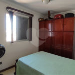 Vende-se apartamento de dois dormitórios no Edifício Marseille, no Centro de Piracicaba;