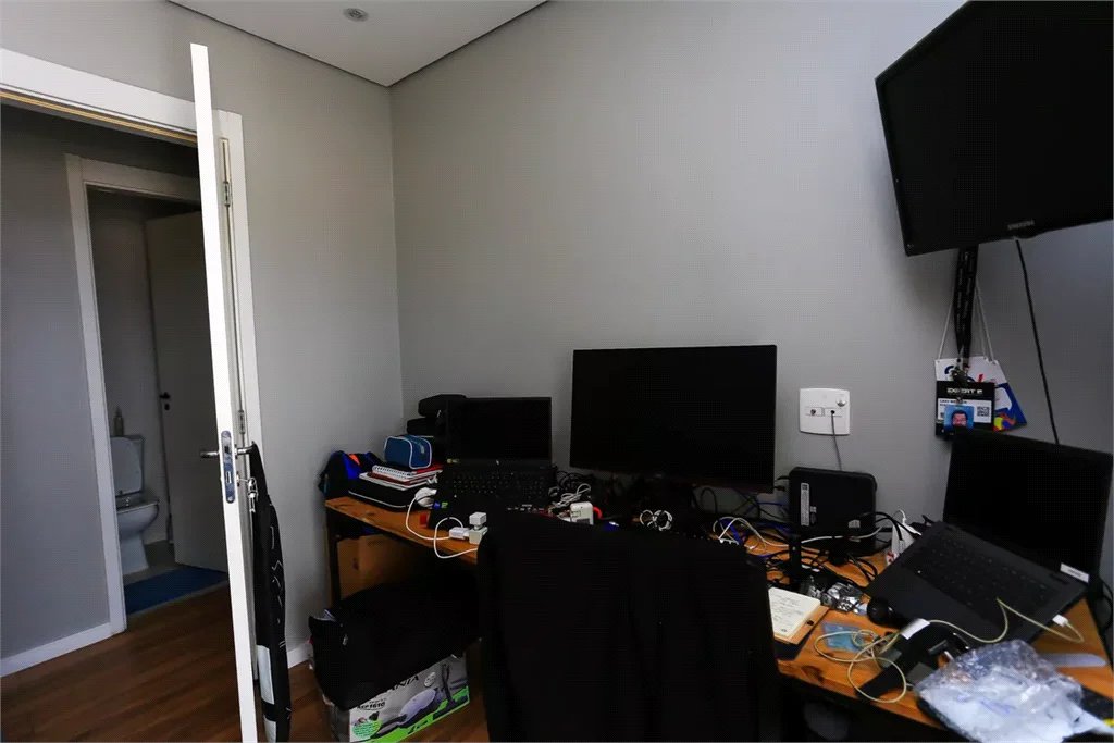 Apartamento à venda com 2 quartos, sendo 1 suíte,  em Vila Sônia, São Paulo, SP