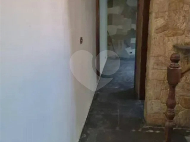 Sobrado à venda com 3 quartos, sendo 1 suíte,  em Vila Zat, São Paulo, SP