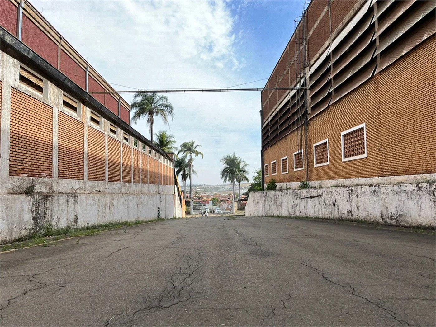 Excelente Galpão comercial para empresas disponível para venda e locação em Piracicaba - SP.