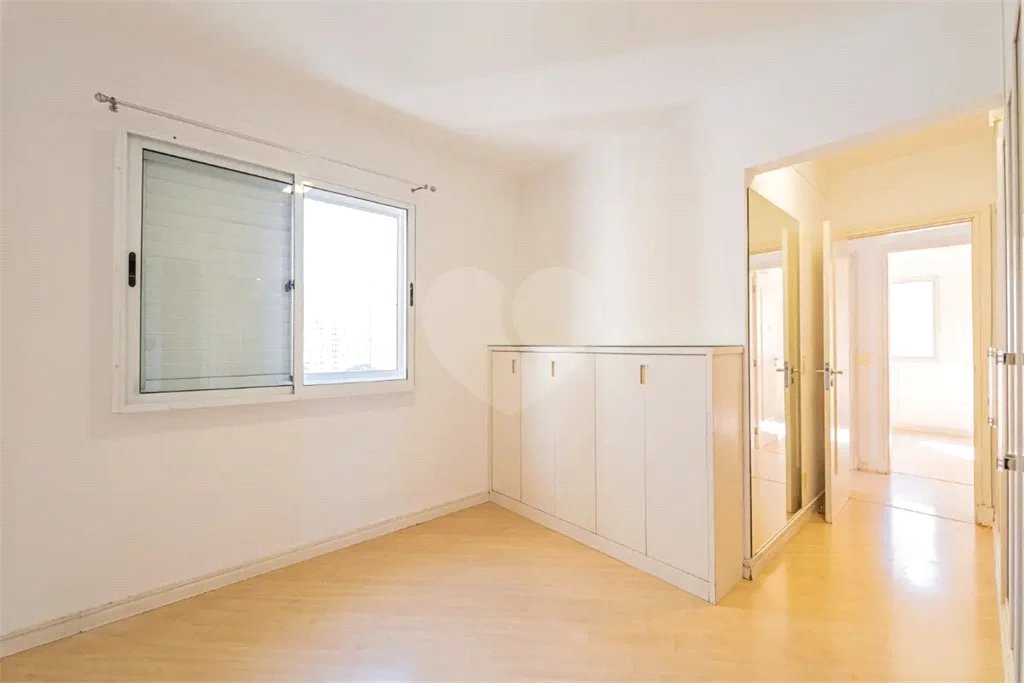 Apartamento à venda em Moema