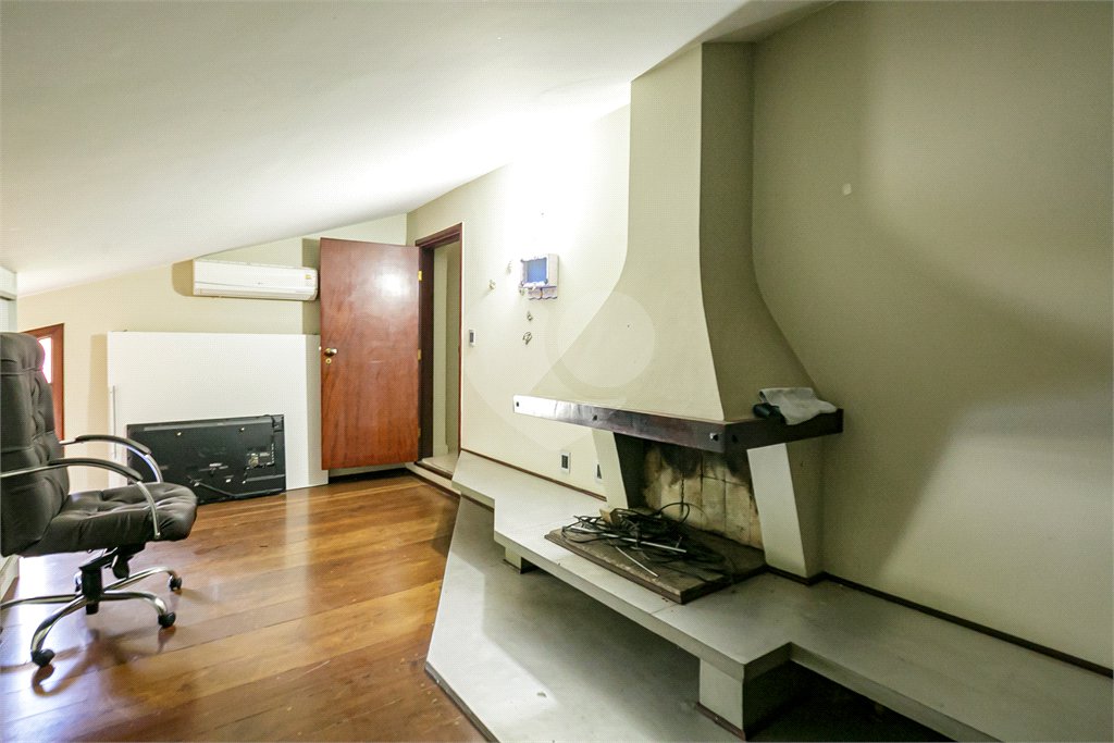 Casa com 4 quartos e ótimo espaço em local nobre no Alto da Boa Vista