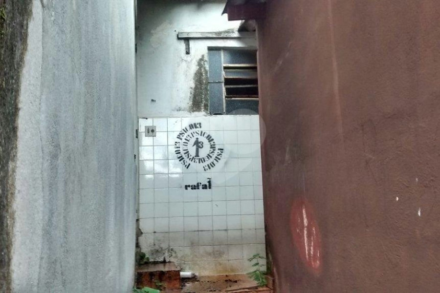 Casa à venda com 6 quartos, sendo 2 suítes,  no condomínio Doutor Francisco Ranieri, São Paulo - SP