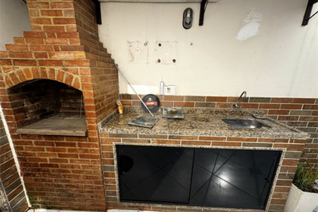 Casa à venda com 3 quartos, sendo 1 suíte, no condomínio Village da Posse, Rio de Janeiro - RJ