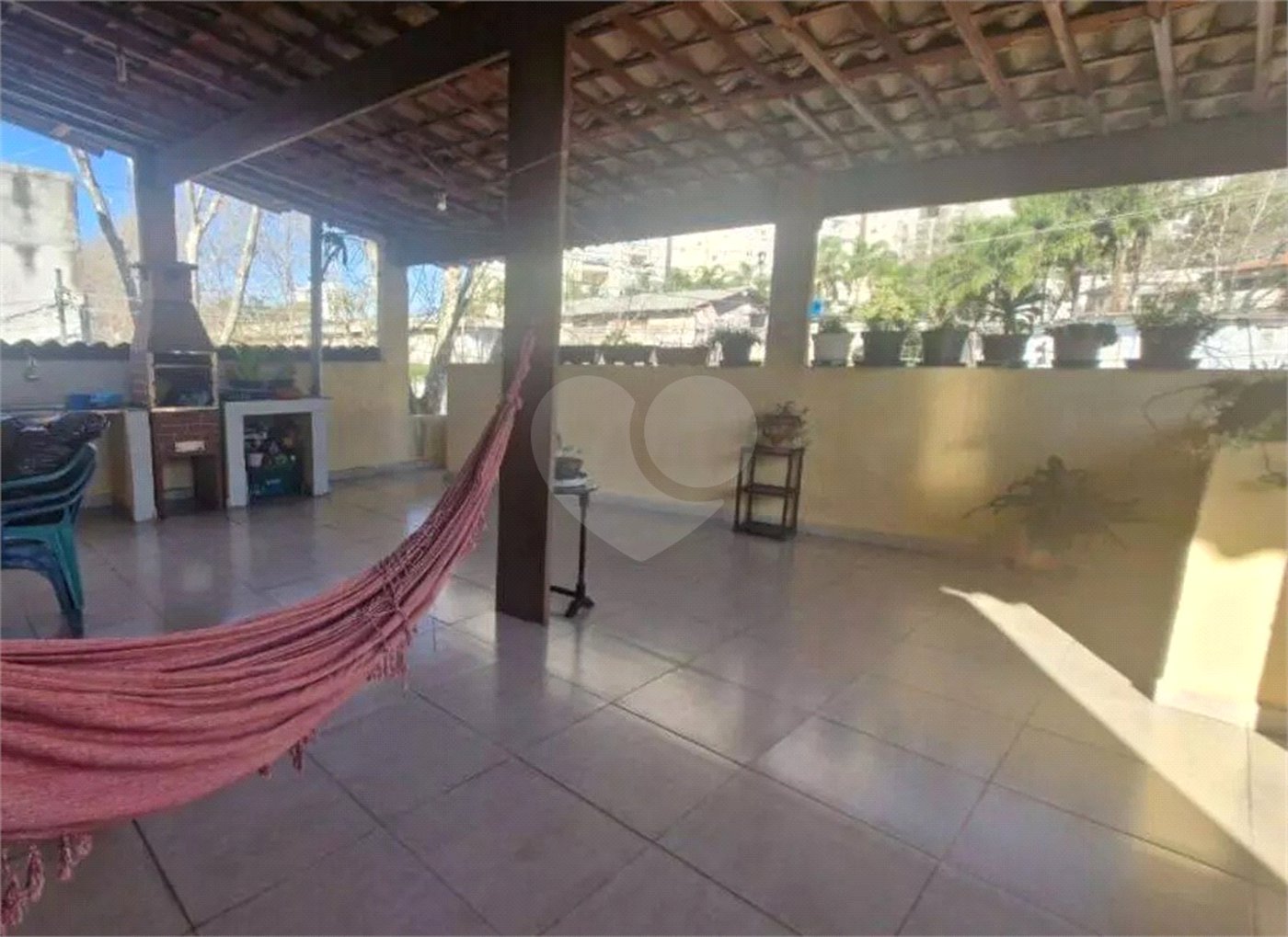 Sobrado à venda com 8 quartos em Vila Guarani, São Paulo, SP